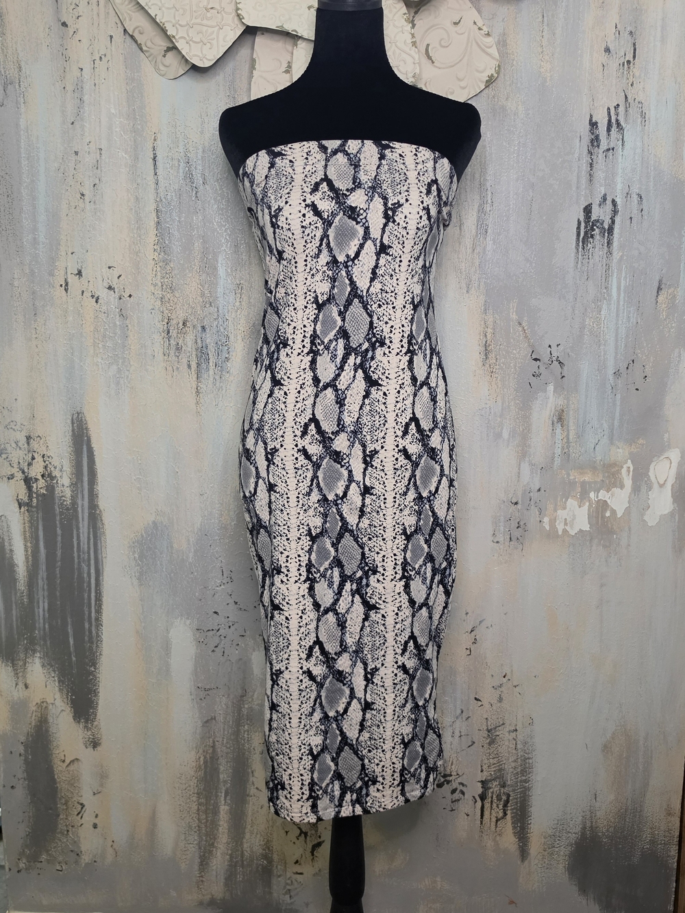Haute Monde Black and Cream Snake-Print Strapless Bodycon Midi Dress Size Small